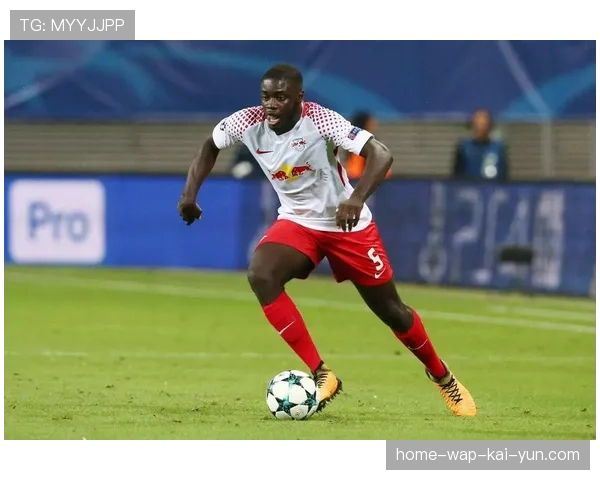 弗赖堡防守组织:金特尔与林哈特的中卫搭档防空能力评估 弗赖堡防守组织:金特尔与林哈特的中卫搭档防空能力评估